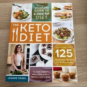 The Keto Diet - The complete guide to a high-fat diet. Large Paperback NEW